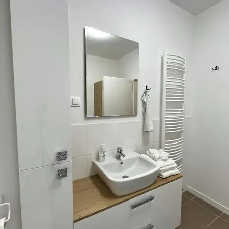 Apartamento 1 With Terrace, Petrzalka *